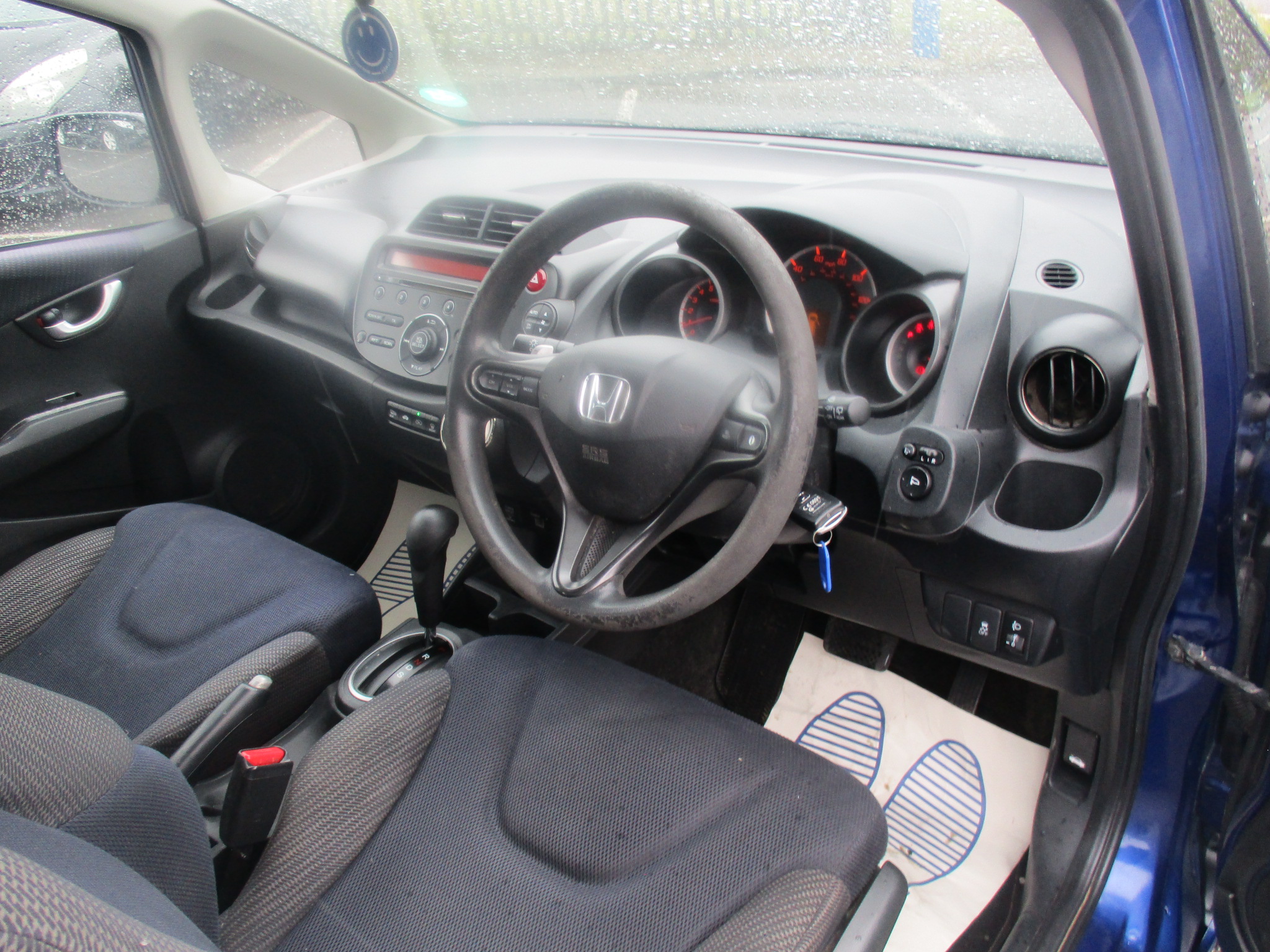 HONDA JAZZ 1.4 I-VTEC ES (AUTO) 2012